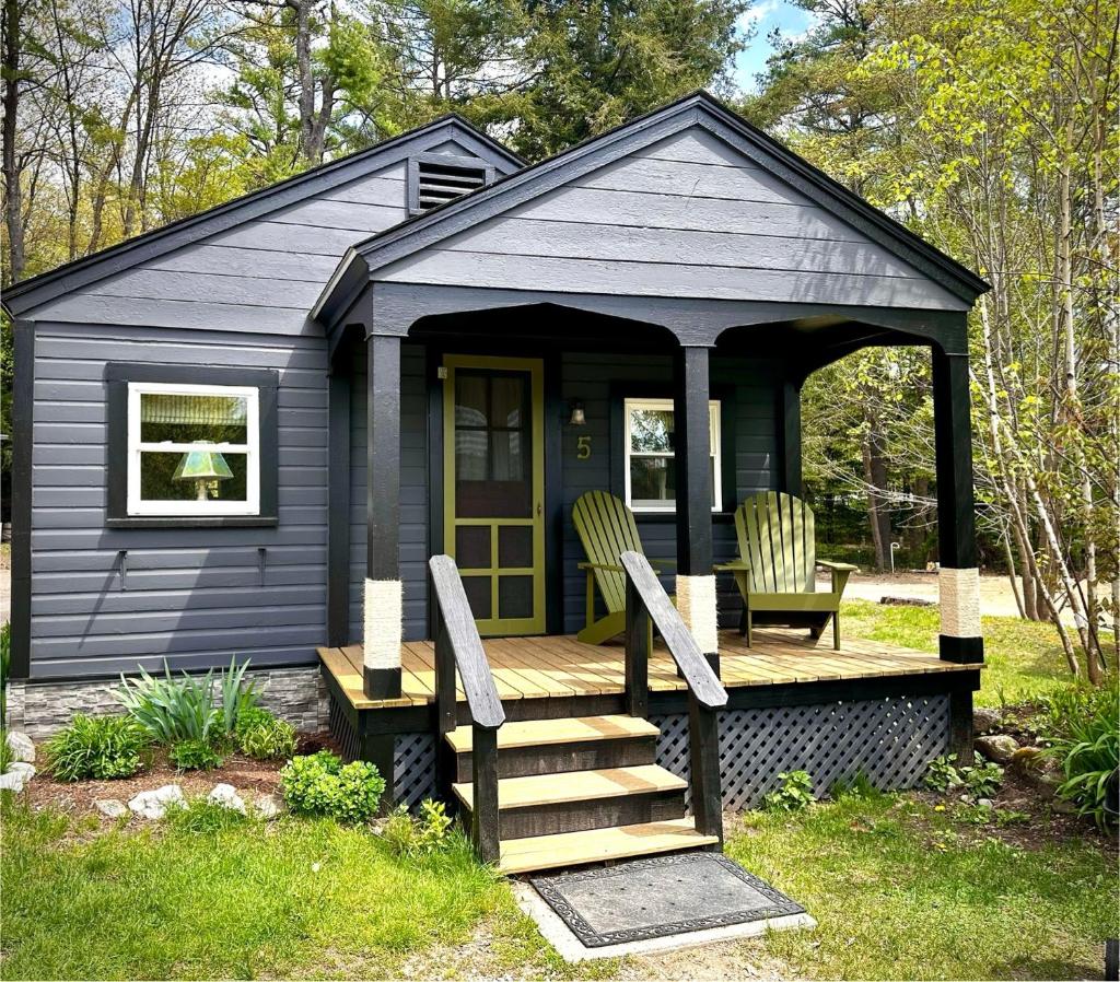 Cottage Place on Squam Lake - Tap to explore photos