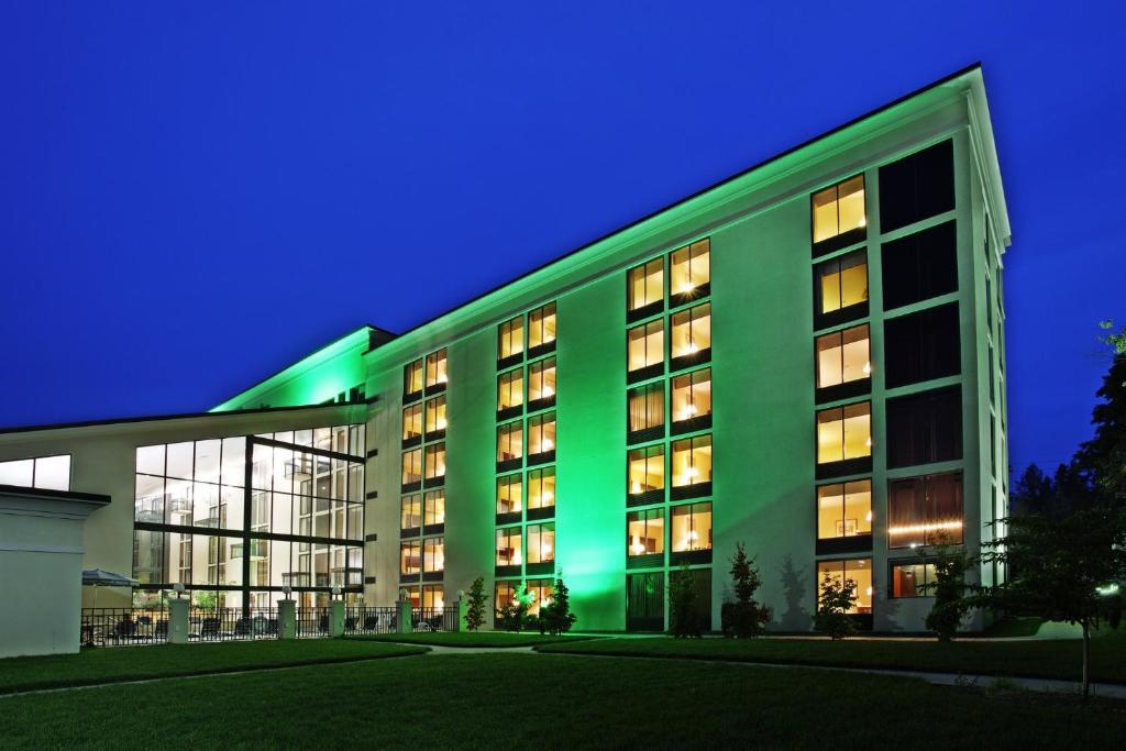 Holiday Inn Asheville Biltmore, an IHG Hotel image