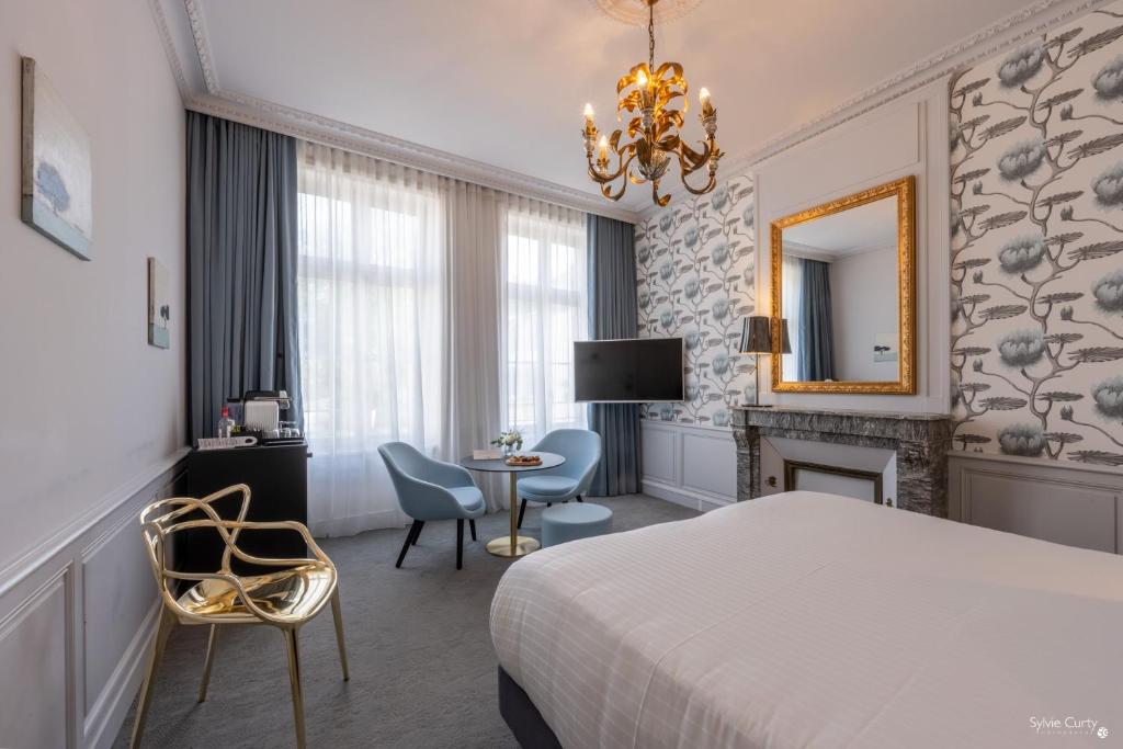 Hotel La Monnaie Art & Spa - Tap to explore photos
