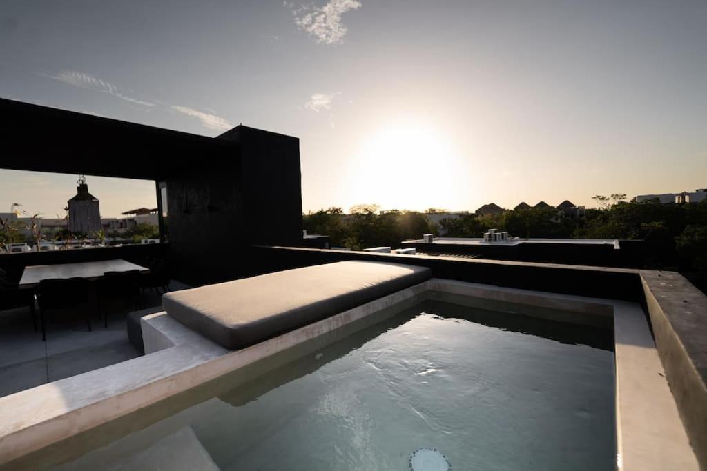 Luxury Twin Villas, 4 Private Pools, 2 Rooftops, BBQ, Near Beach - Tap to explore photos