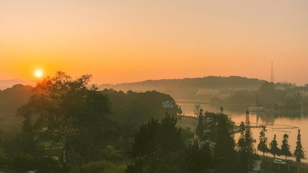 AHA Xuan Truong Hotel