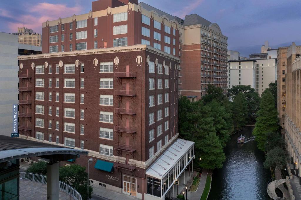 Homewood Suites by Hilton San Antonio Riverwalk/Downtown image