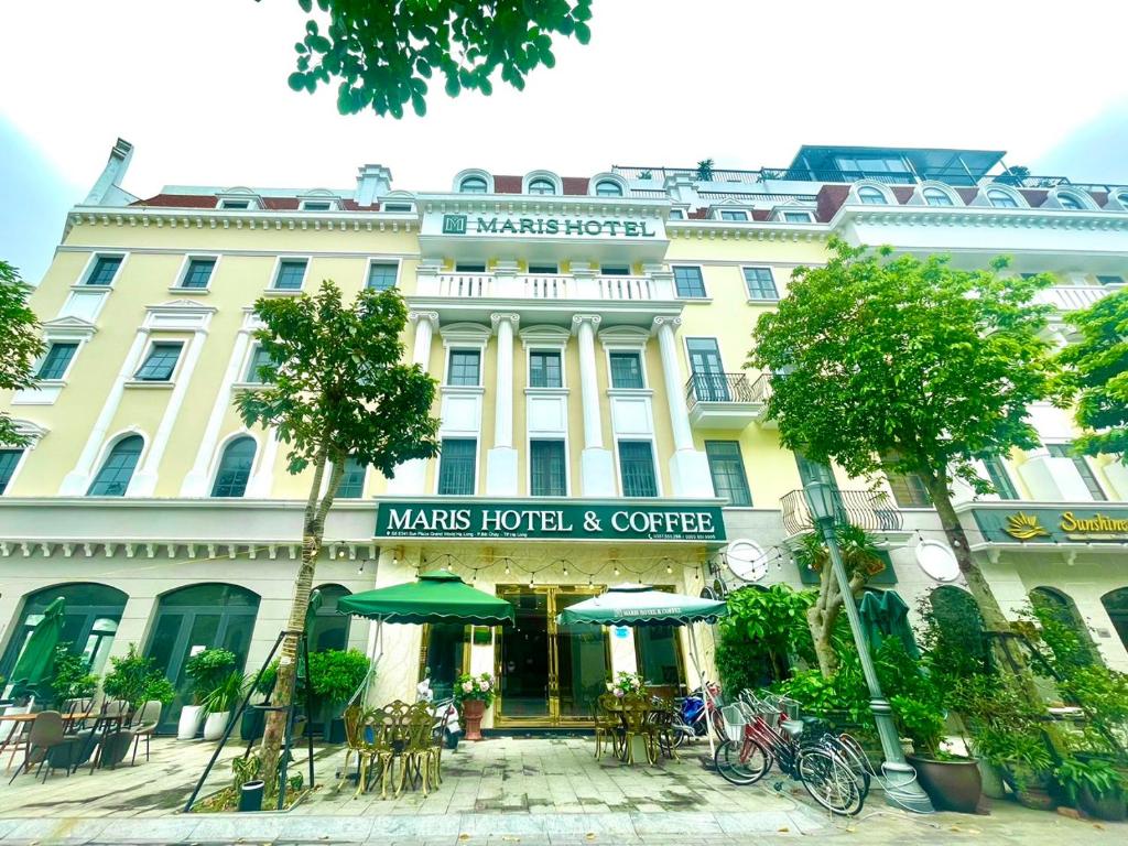 Maris Hotel & Coffee