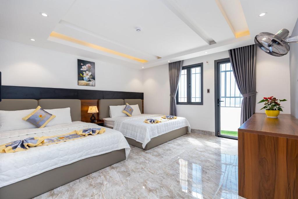 Sunflower Villa - Free Bida - Phòng Karaoke - Có Thang Máy - 10 Phòng Ngủ - Gần Biển