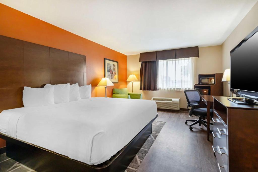 Best Western Inn & Suites image