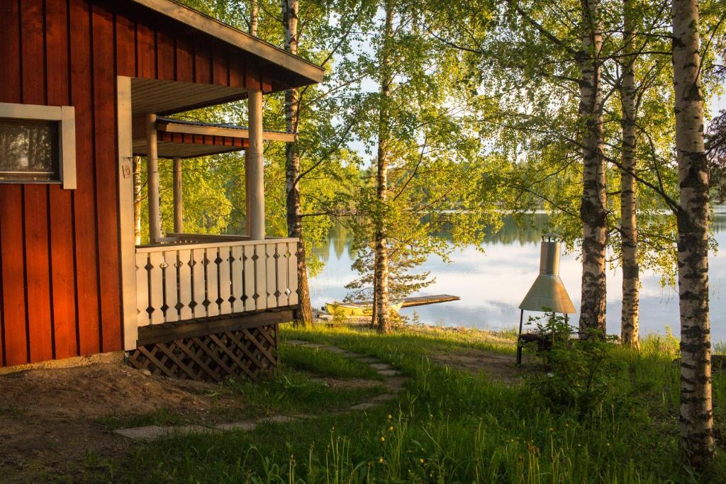 Resort Naaranlahti - Tap to explore photos