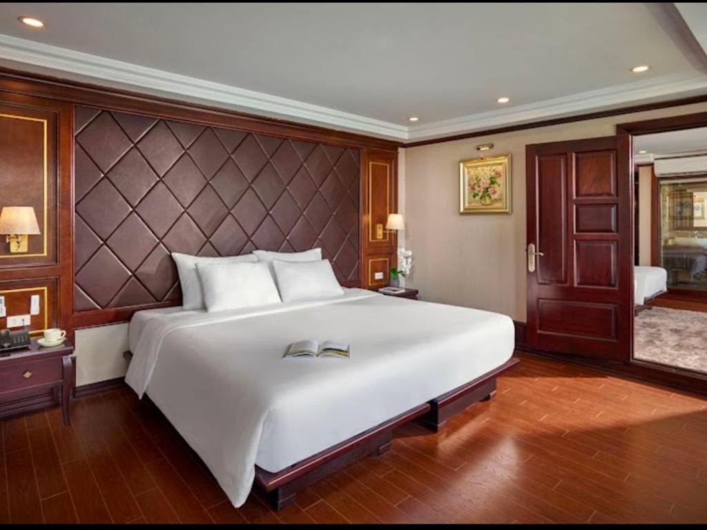 Halong Luxury Cruise