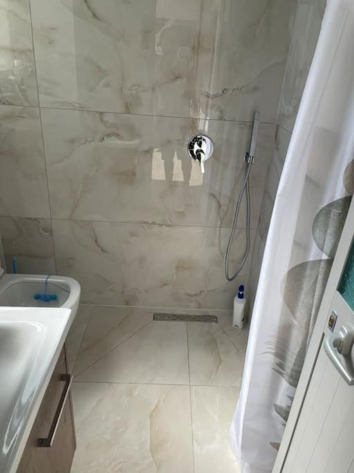 2 Bedroom flat Shengjin photo 4
