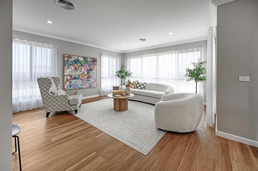 Hillgrove - Sophisticated & Refined Entertainer photo 1