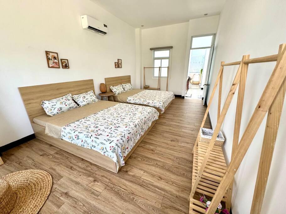 Nhà Nguyên Căn gần biển, trung tâm, 4 giường lớn