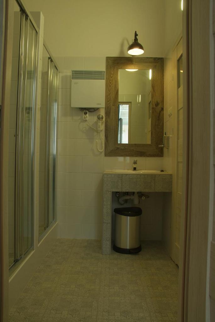 Апартаменты (Апартаменты с балконом), Hostel Lwowska 11