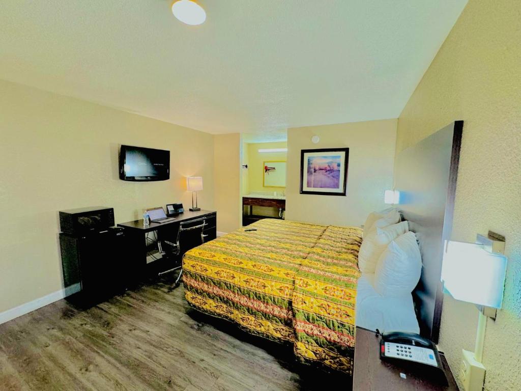 Rodeway Inn Expo Center image