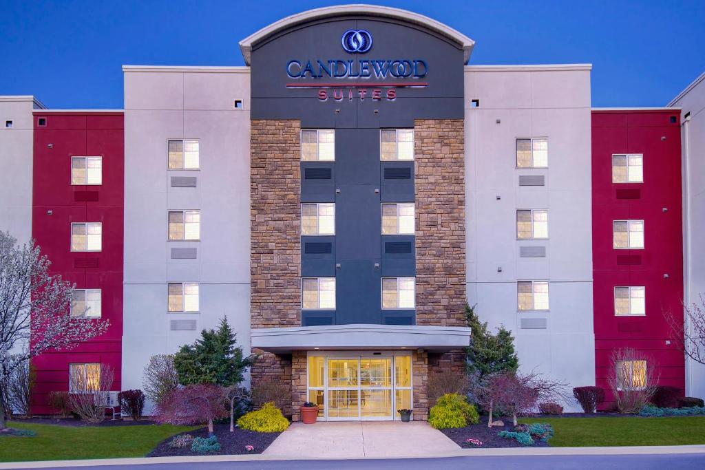 Candlewood Suites Buffalo - Amherst, an IHG Hotel image