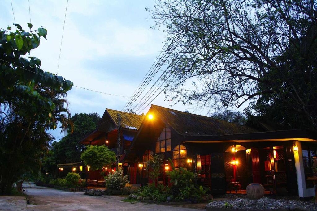 Areeyaphuree Resort Thaton
