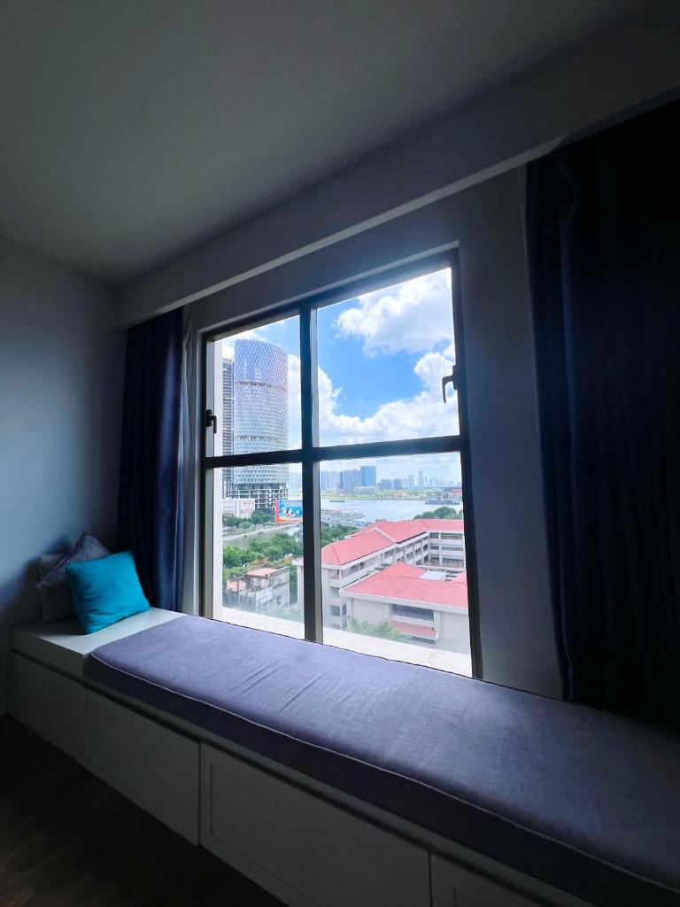 BLUE HARBOUR - SAIGON ROYAL Fully - furnished Apt in Dist 4, 2 Bedrooms