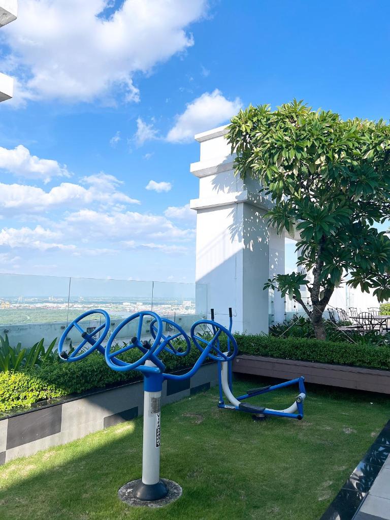 BLUE HARBOUR - SAIGON ROYAL Fully - furnished Apt in Dist 4, 2 Bedrooms