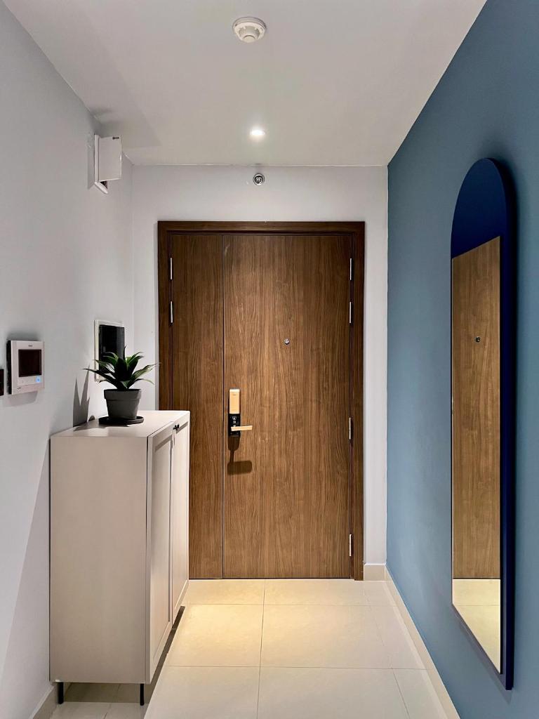 BLUE HARBOUR - SAIGON ROYAL Fully - furnished Apt in Dist 4, 2 Bedrooms