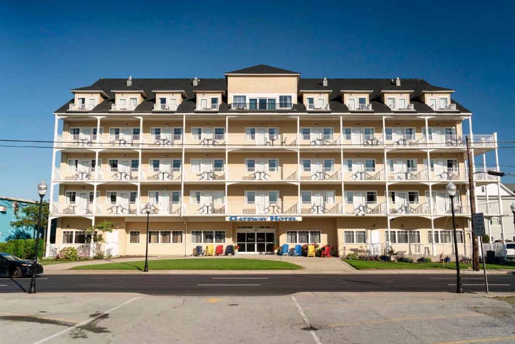Gateway Hotel & Suites, Ascend Hotel Collection image