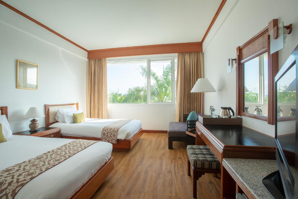Centara Life Hotel Mae Sot Room Type - Deluxe King