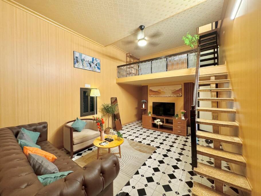 3 Bedroom - Hidden Gem - Balcony - Hoan Kiem lake