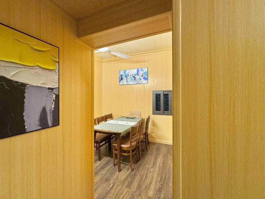 3 Bedroom - Hidden Gem - Balcony - Hoan Kiem lake