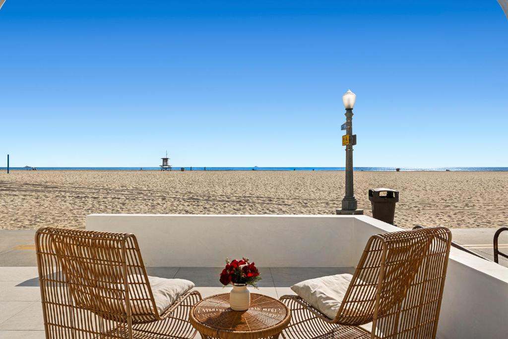 1628 West Oceanfront Oasis 1,2,3 image