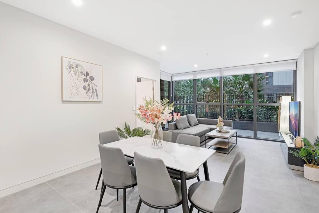 Modern 2B2B APT at Homebush