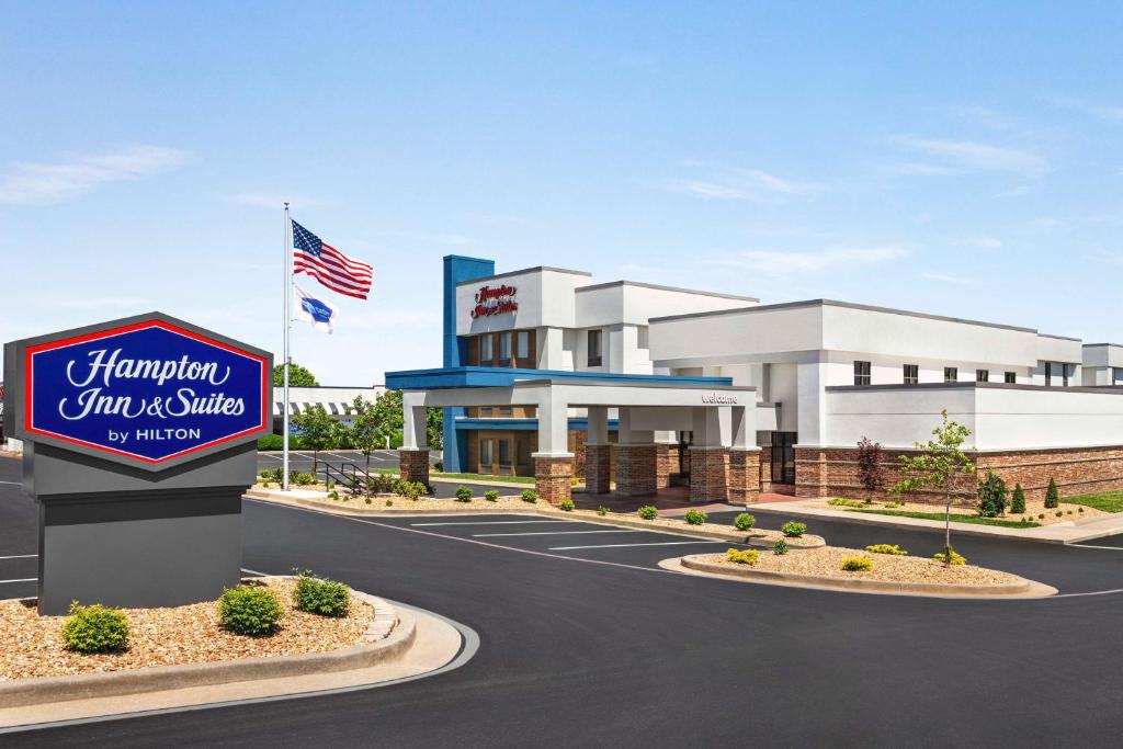 Hampton Inn & Suites Springfield, MO image