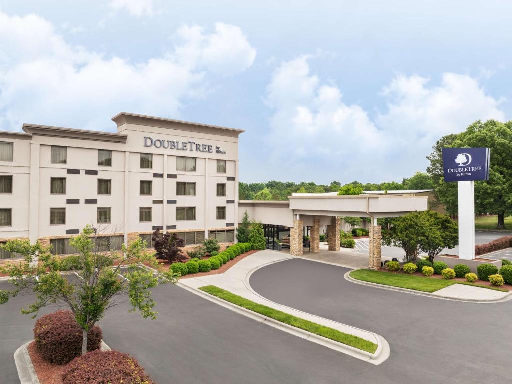 DoubleTree by Hilton Greensboro Airport image