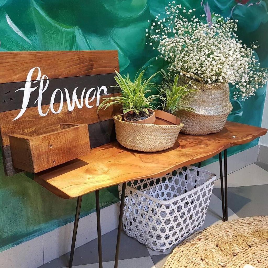 Flower Hostel