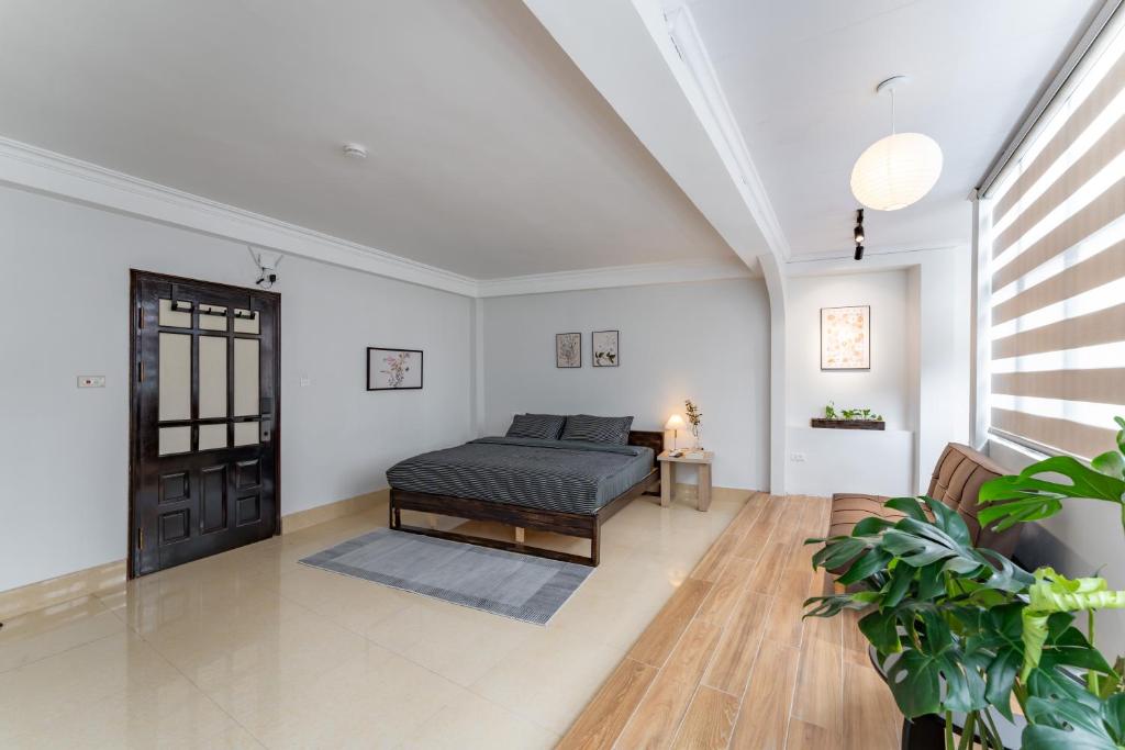 Old Quarter-Private Quiet Central Entire Rental-Peaceful Central Suites