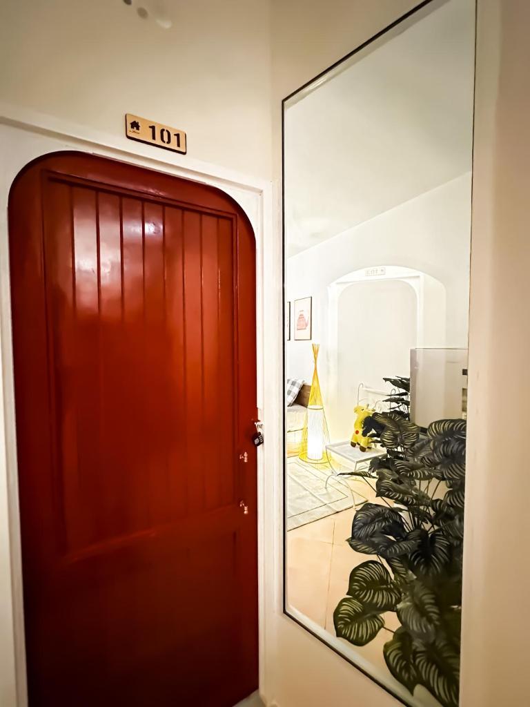 La Casa Di Dicembre 6 Tông Đản