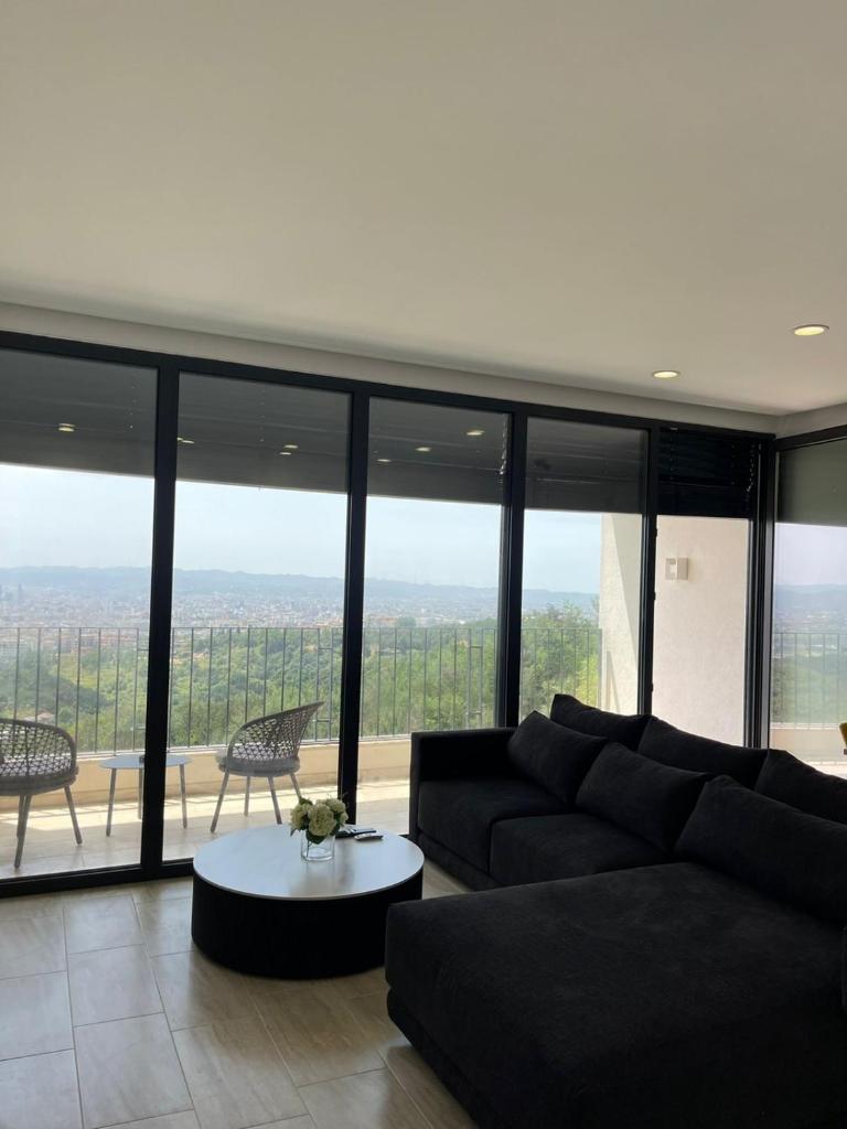 Apartment with view in Tirana photo 4