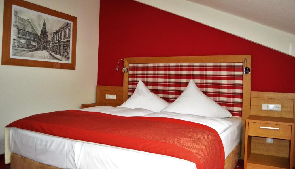 Hotel & Restaurant Waldcafe Hettstedt photo 4