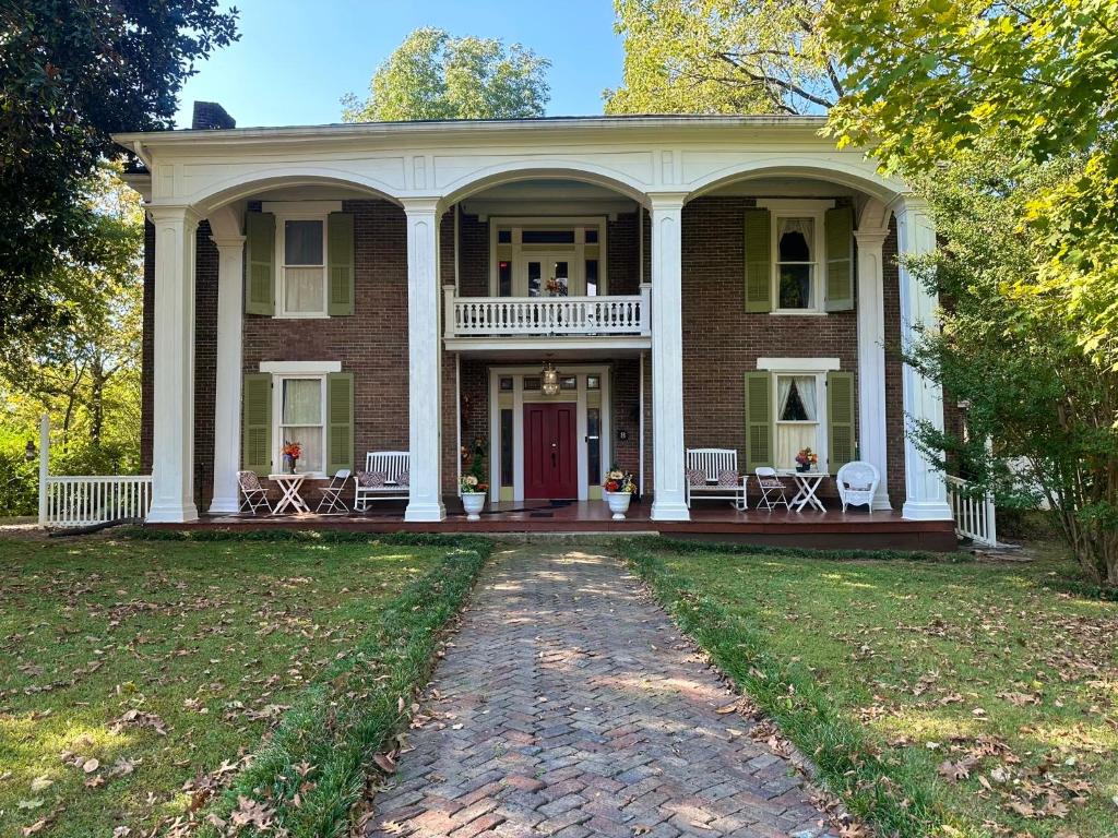 Belmont Inn image