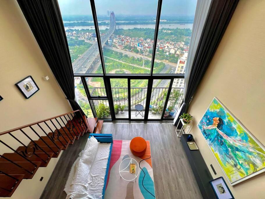 Janet PentHouse - WestLake - by LioHousing