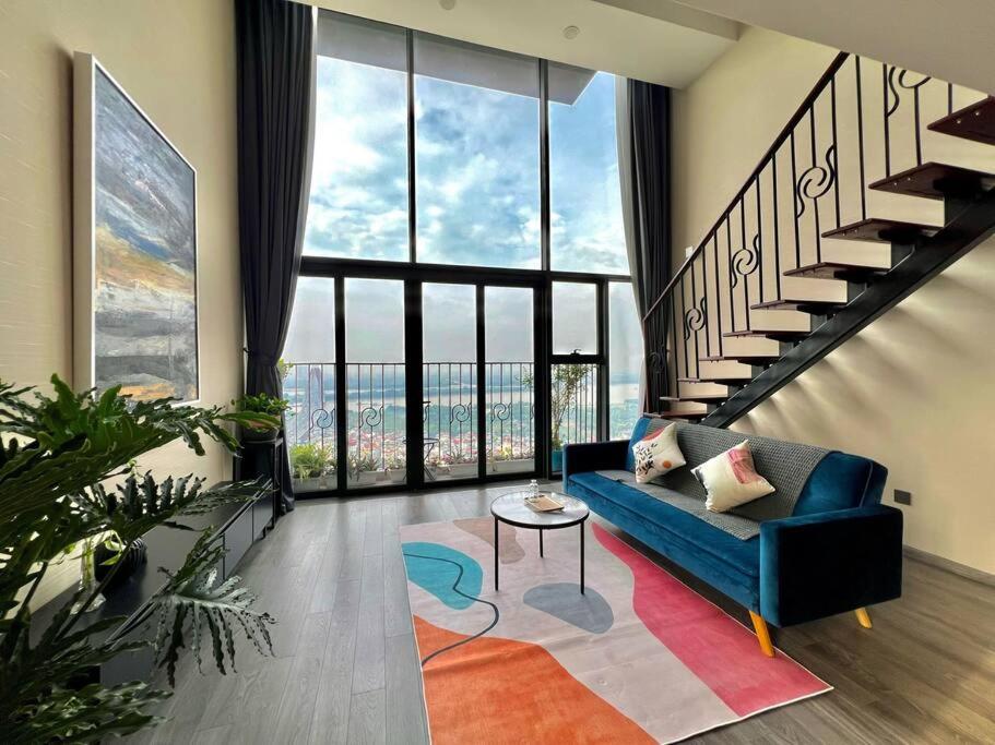 Jullian PentHouse - WestLake - by LioHousing