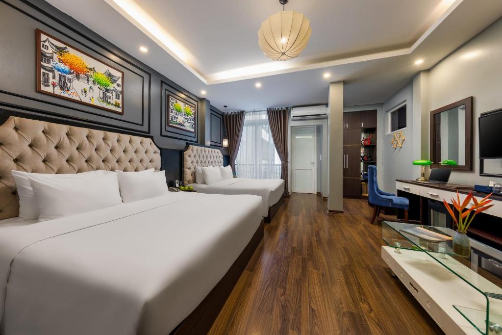 Aurora Hotels & Travel