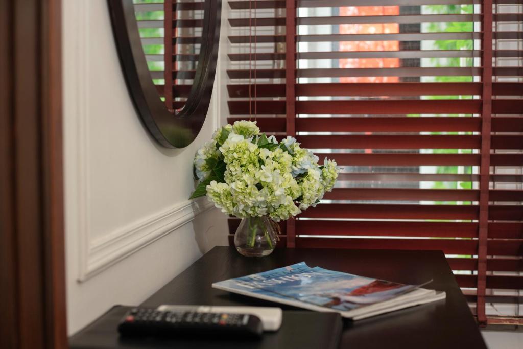 Golden Lotus Legend Hotel