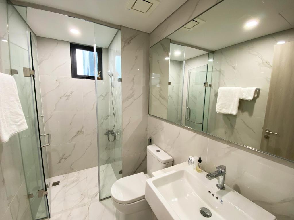 Masteri West Heights - A Chilled Art Studio Apartment in a Smart City!