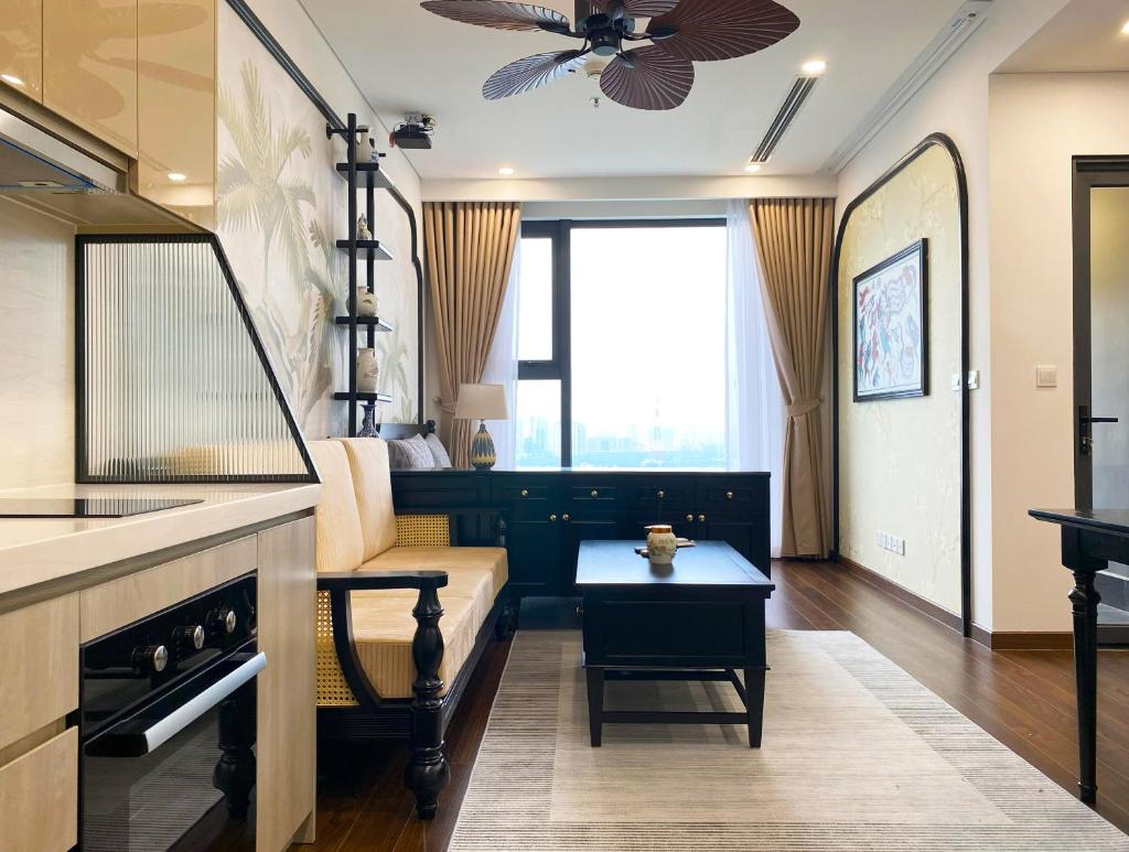 Masteri West Heights - A Chilled Art Studio Apartment in a Smart City!