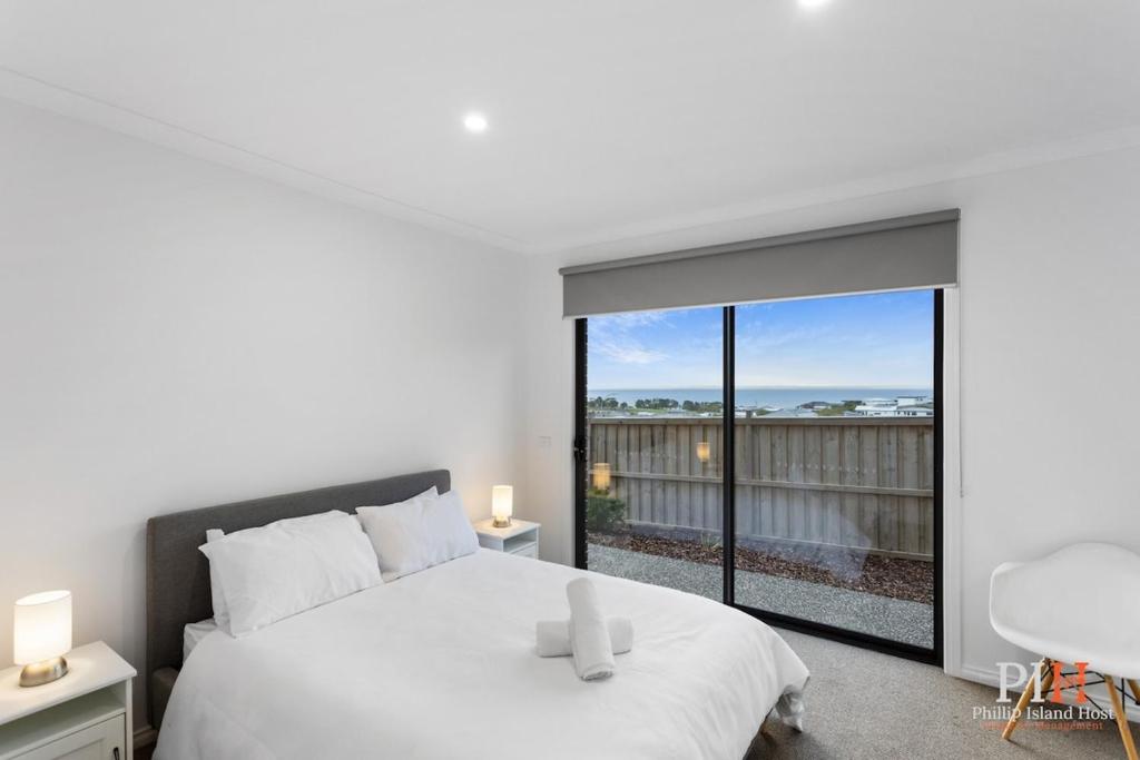 Panoramic Paradise 4-BR San Remo photo 3