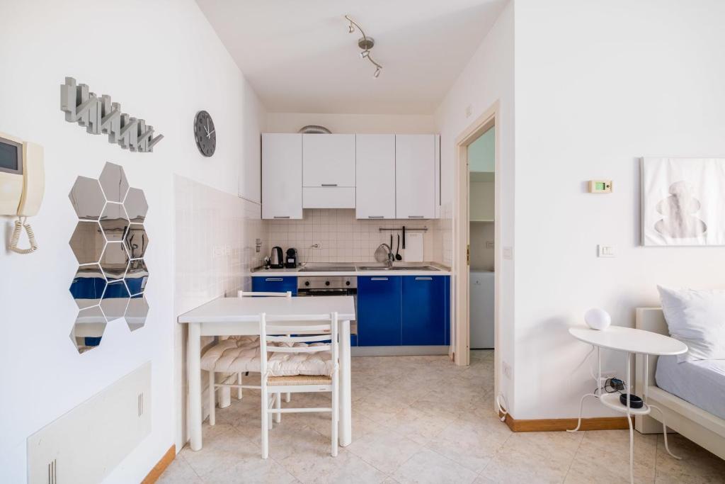 Homeby, Savena Terrace Apartment - Tap to explore photos