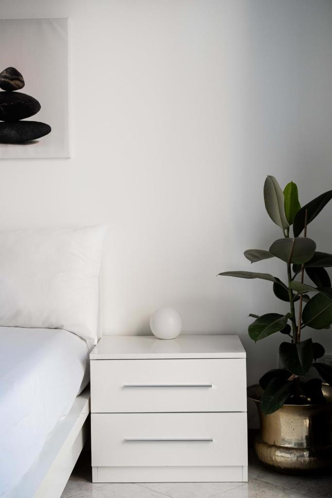 Homeby, Savena Terrace Apartment - Tap to explore photos