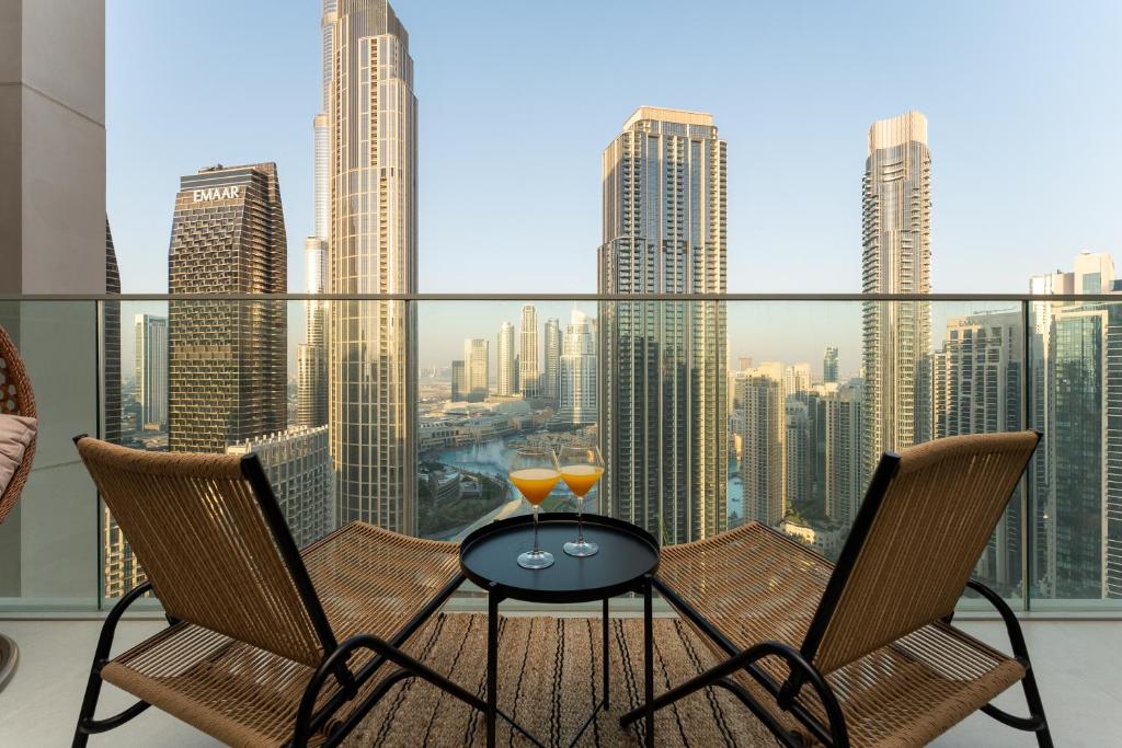 ULTRA Luxury 4 Bedroom Apartment with Burj Khalifa & Fountain views photo 1