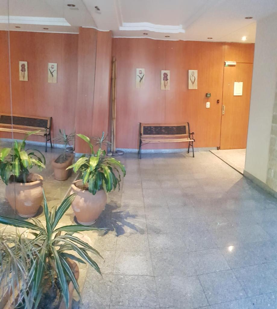 Departamento para 4 pasajeros zona Av Pellegrini, Facultades, Semipiso, Admite una cama supletoria