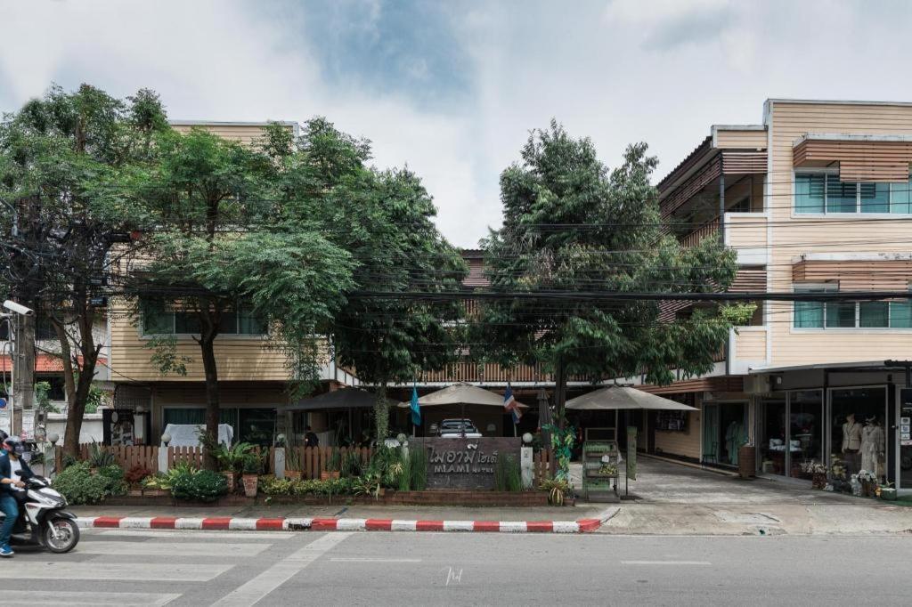 Miami Hotel, Chiang Mai