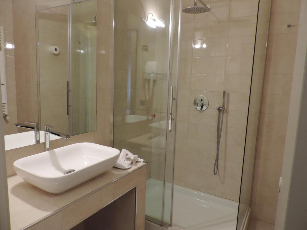 Hotel Gama Room Type - Double Room