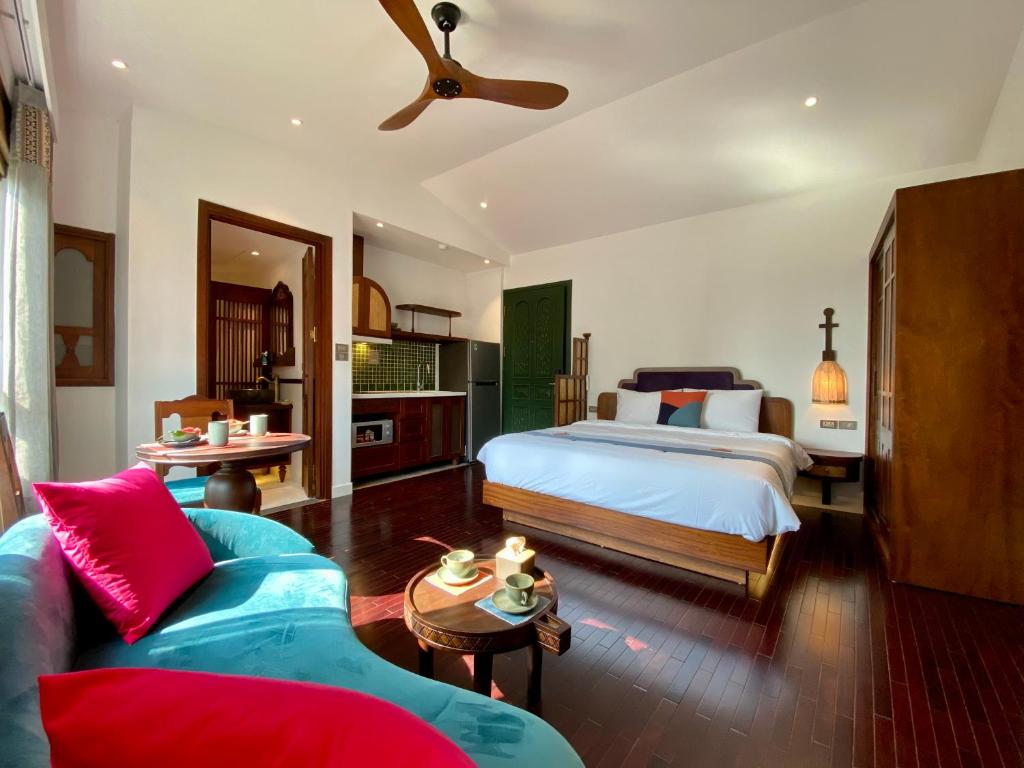 Hanoi Apartment for rent near Old Quarter 51 NKH