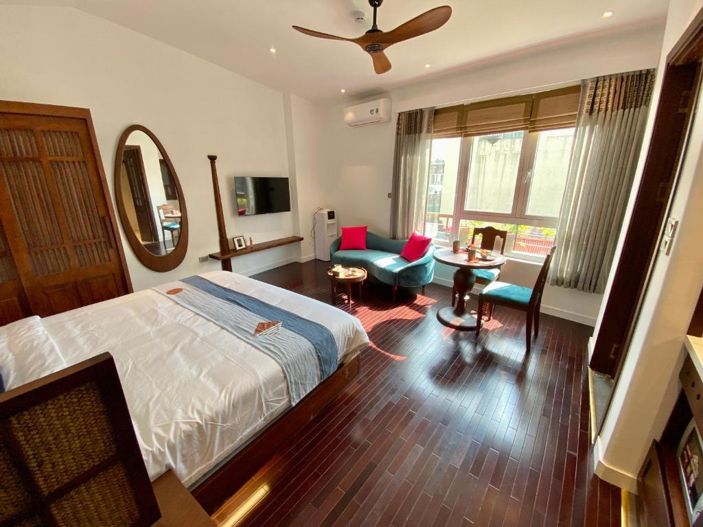 Hanoi Apartment for rent near Old Quarter 51 NKH